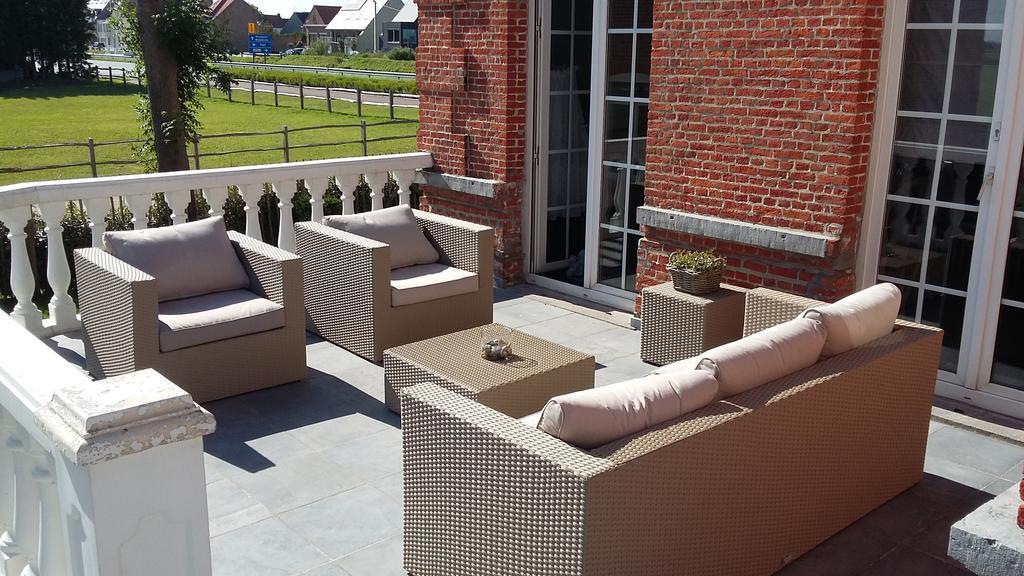Le Petit Chateau Vaartdijk Leffinge ภายนอก รูปภาพ
